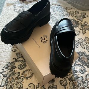 NEW never worn Womens Loafers